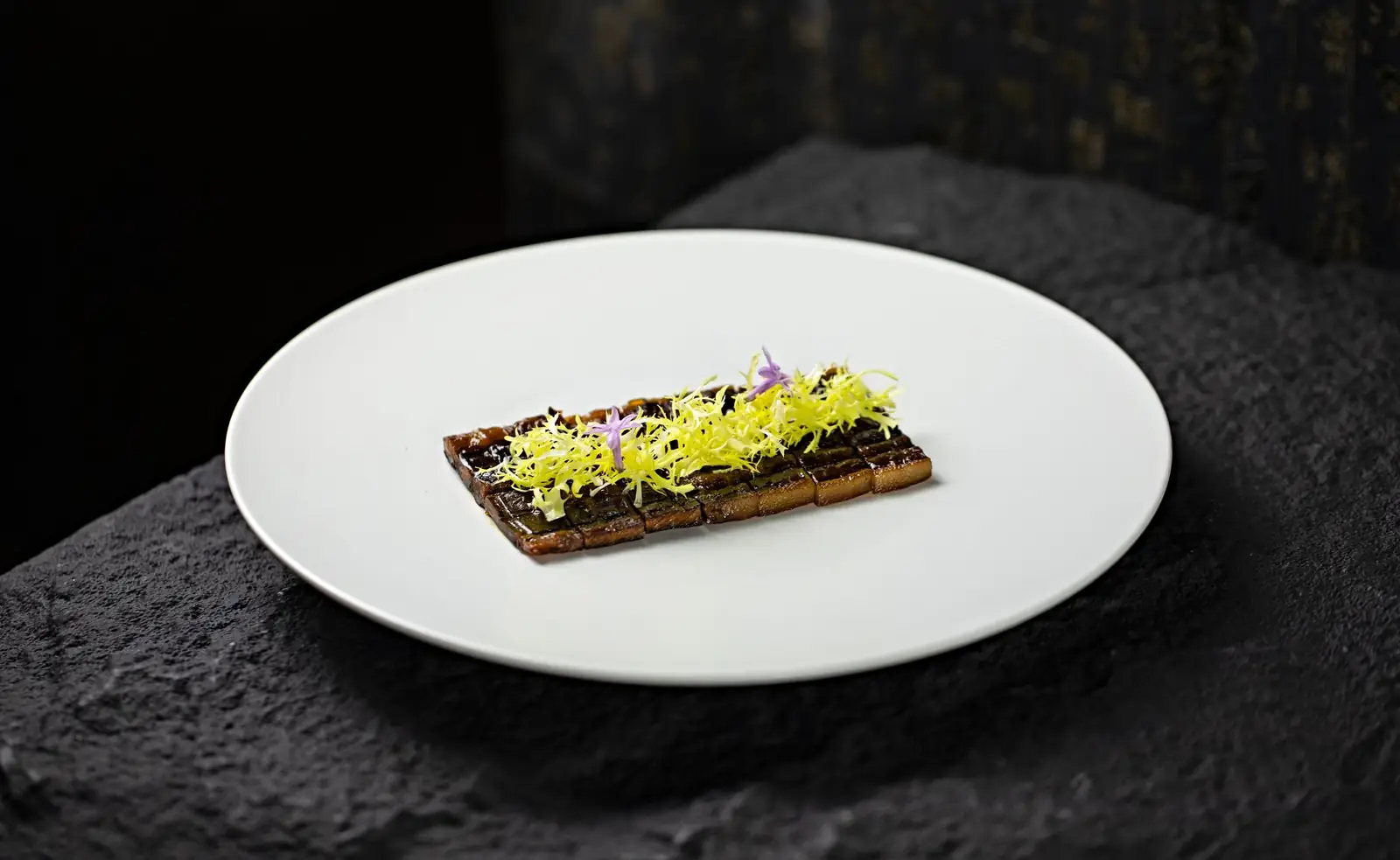 Gastronominen illallinen Velmorianhotelstayssa